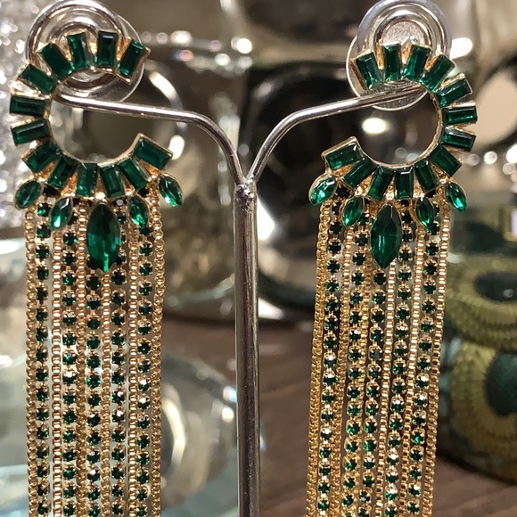 GUESS Crystal Semi-circle & Fringe Chandelier Earrings - Picture 4 of 12